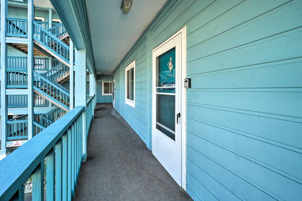 Condo With Balcony And Pool Walk To 2 Beach Accesses! Carolina Beach Eksteriør bilde